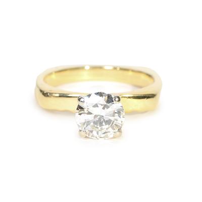 Hamra Jewelers Size 5 18KYG Diamond Ring