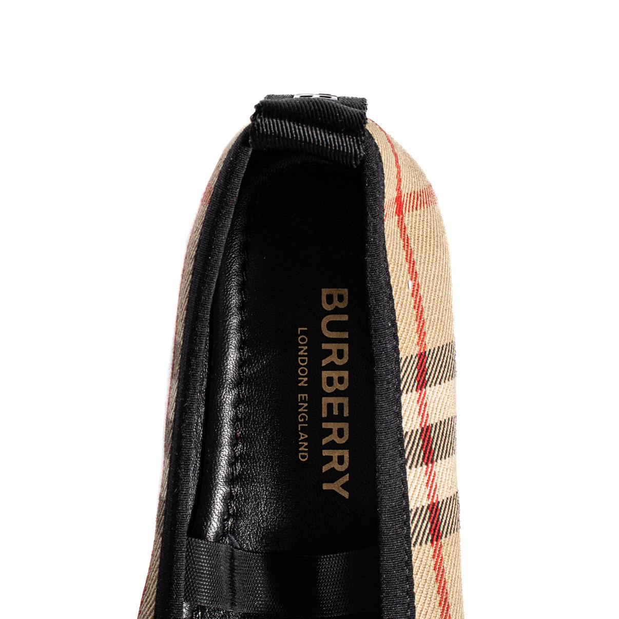 My Sister's Closet | Burberry Burberry Kids Size 27 Tan Flats